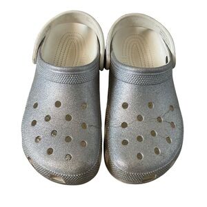 Crocs classic unisex clogs silver glitter clogs size 10 women’s ,8 men’s